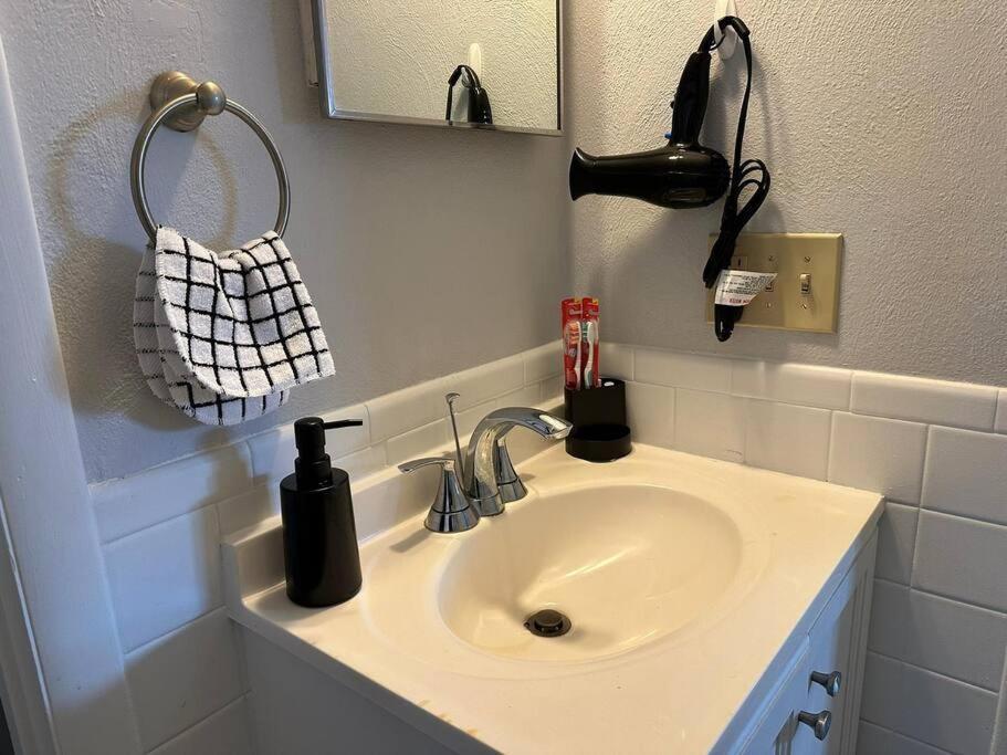 Cozy Apt Near Downtown Dayton Apartment Exterior photo